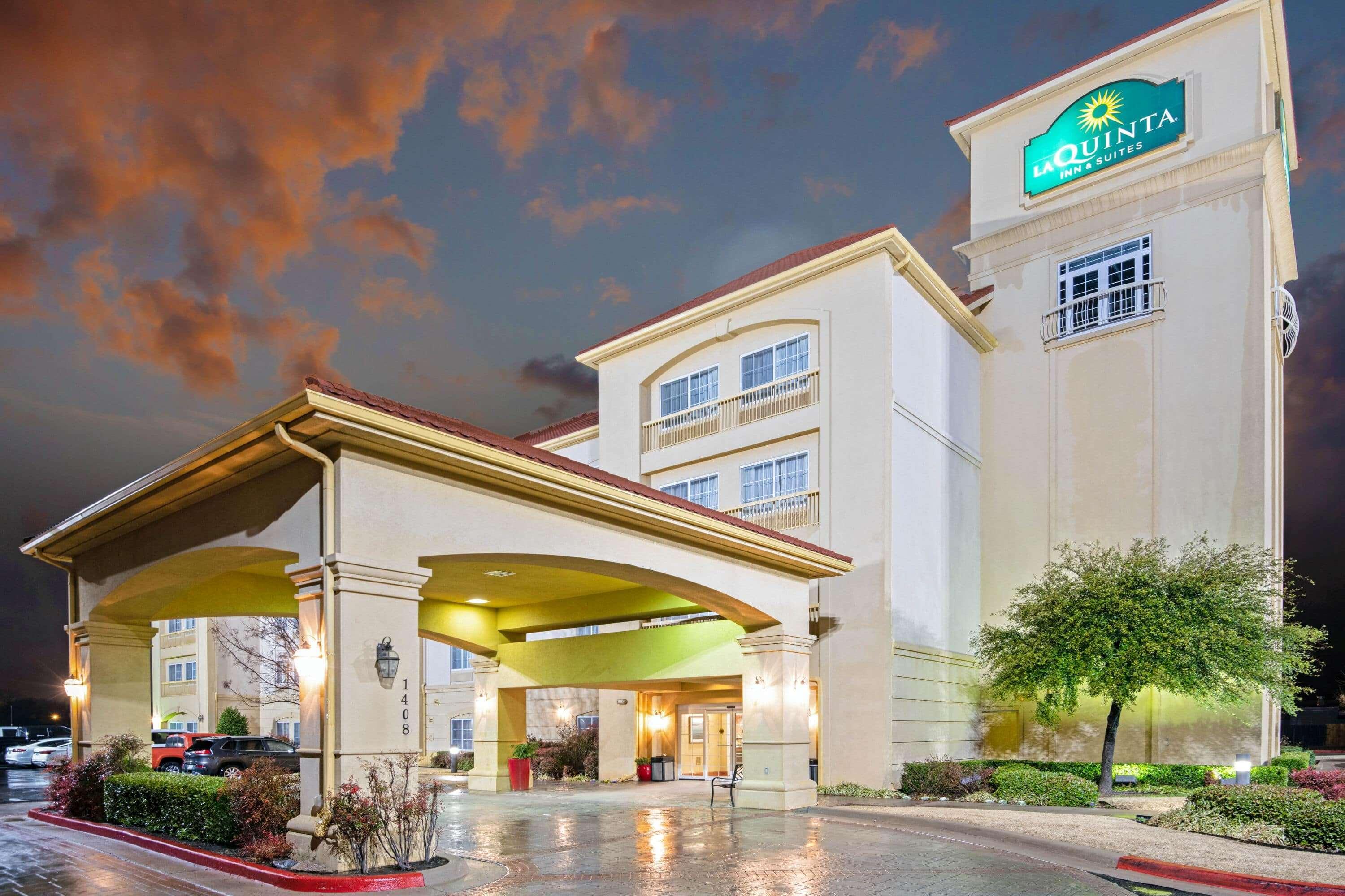 La Quinta By Wyndham Lawton / Fort Sill Hotel Exterior photo